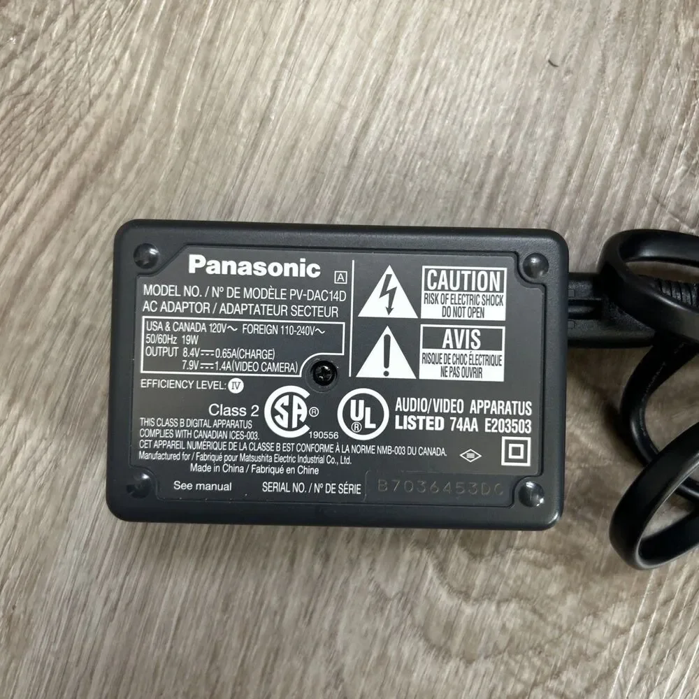 Panasonic Digital Camcorder Video Camera SDR-H200 Silver Battery Remote Tested